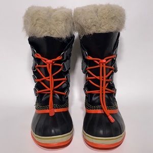 Girl's  SOREL JOAN OF ARCTIC BOOT - Size 4
